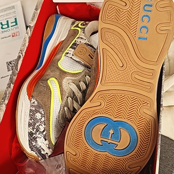 Gucci Sneakers - Picture 9 of 9